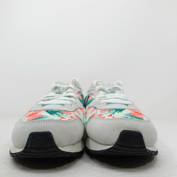 Nike Venture Runner N7 2020 Limited Edition Neon CV8983-001 Mens Size 9.5 main image 7